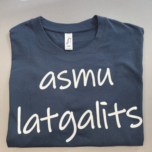 T-Shirt "Asmu latgalīts” (jeansblau)